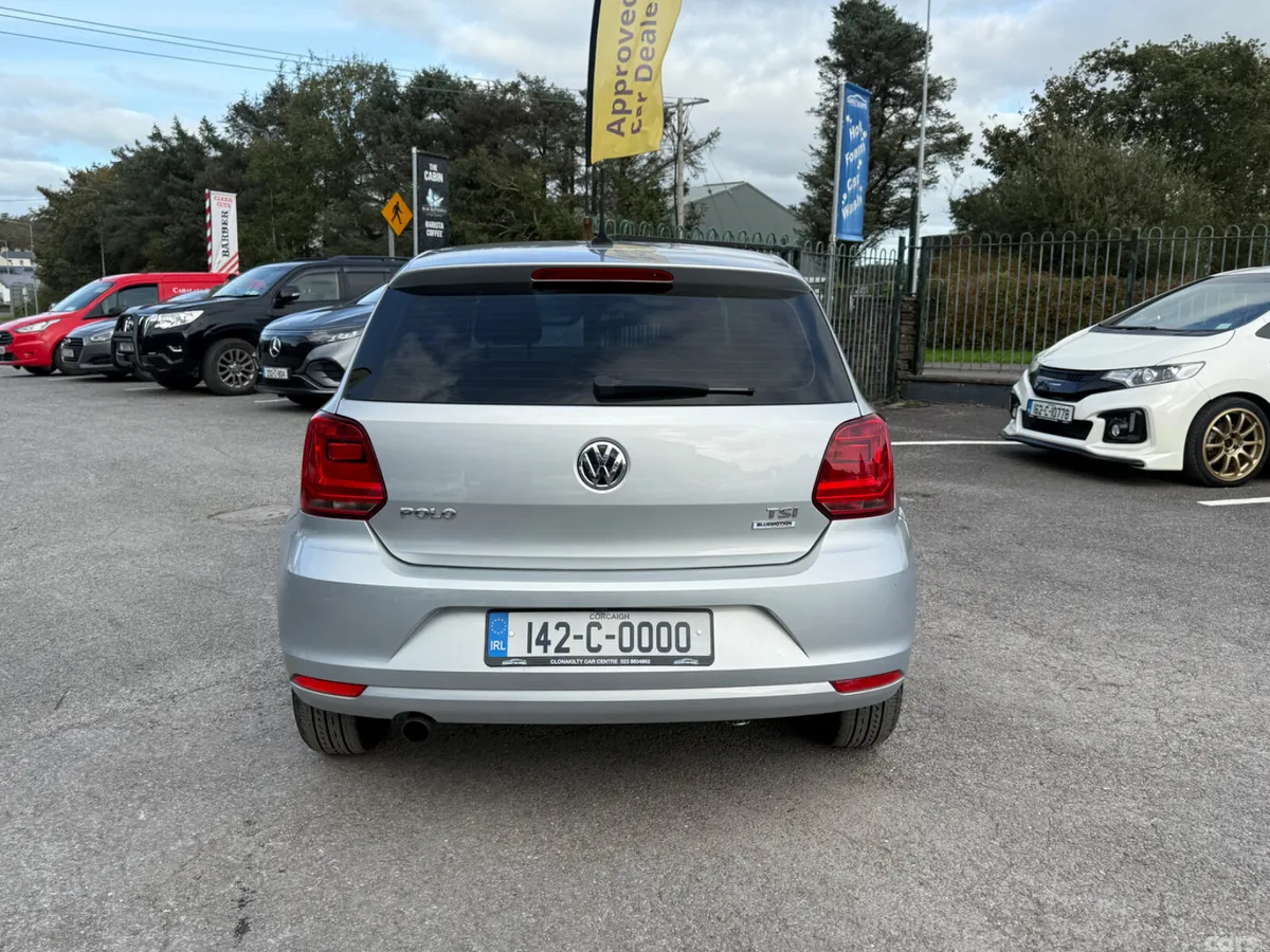 Volkswagen Polo Hatchback, Petrol, 2014, Silver