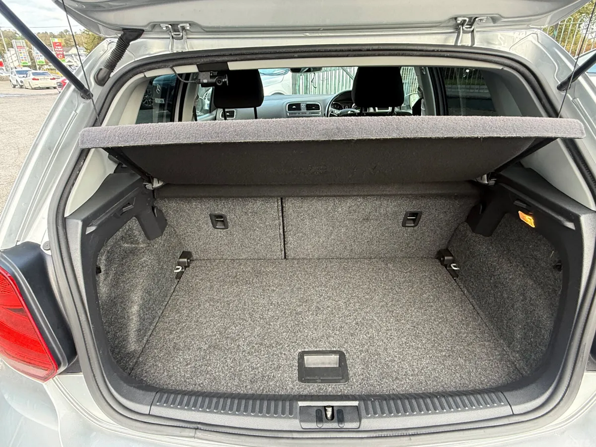 Volkswagen Polo Hatchback, Petrol, 2014, Silver