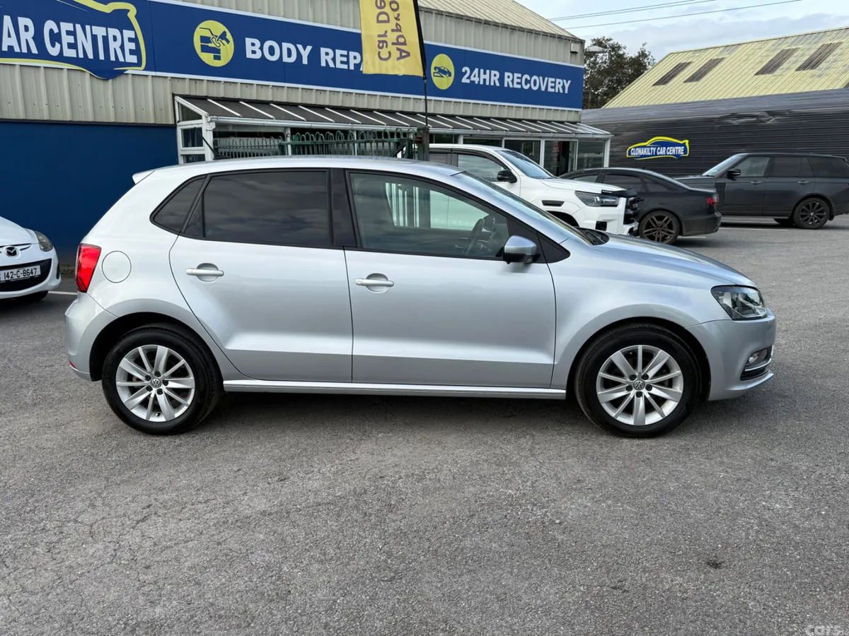 Volkswagen Polo Hatchback, Petrol, 2014, Silver