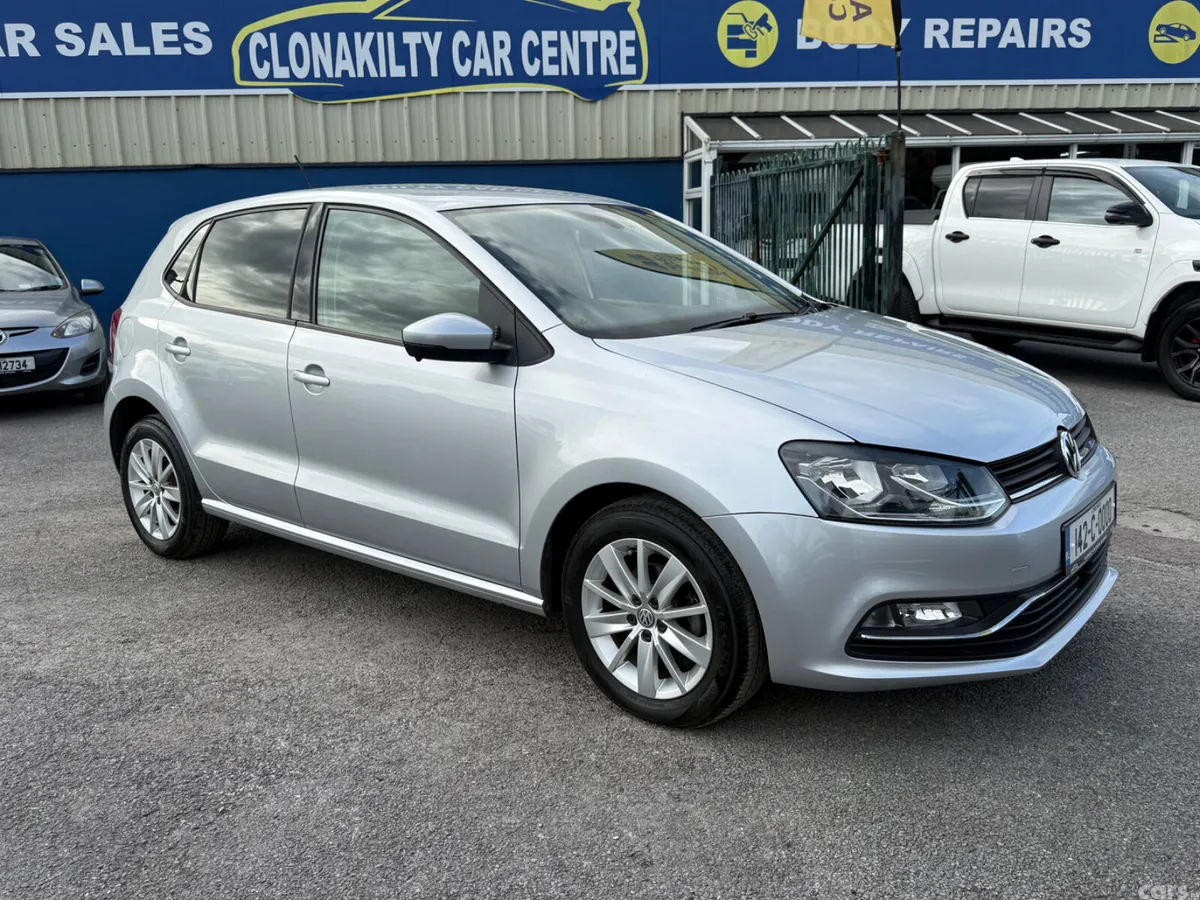 Volkswagen Polo Hatchback, Petrol, 2014, Silver