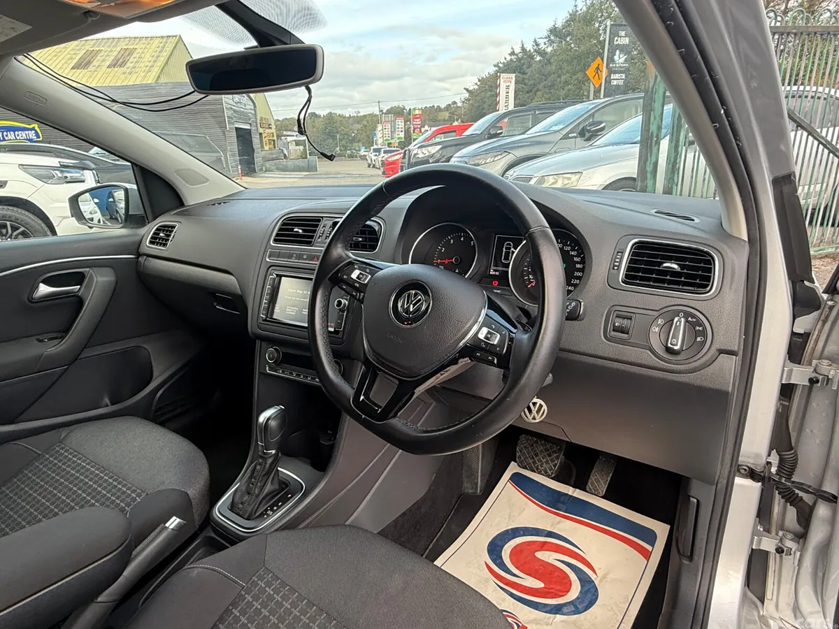 Volkswagen Polo Hatchback, Petrol, 2014, Silver
