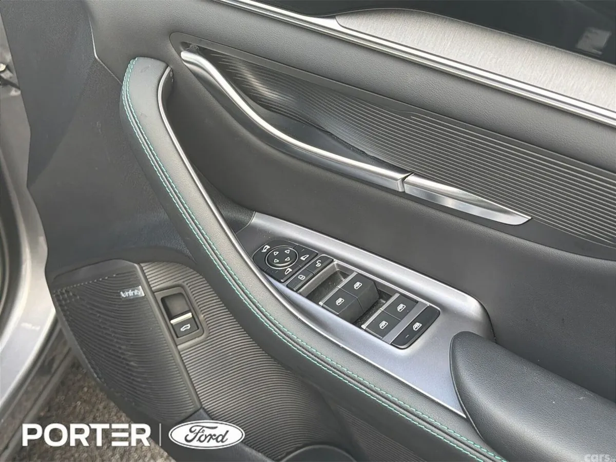 BYD SEAL U SUV, Petrol Hybrid, 2025, Grey