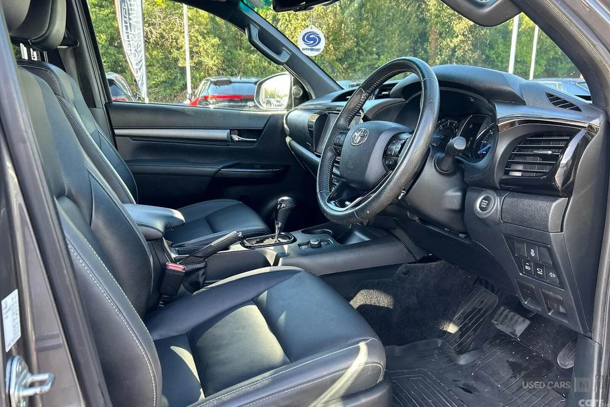 Toyota Hilux Pick Up, Diesel Hybrid, 2025, Grey