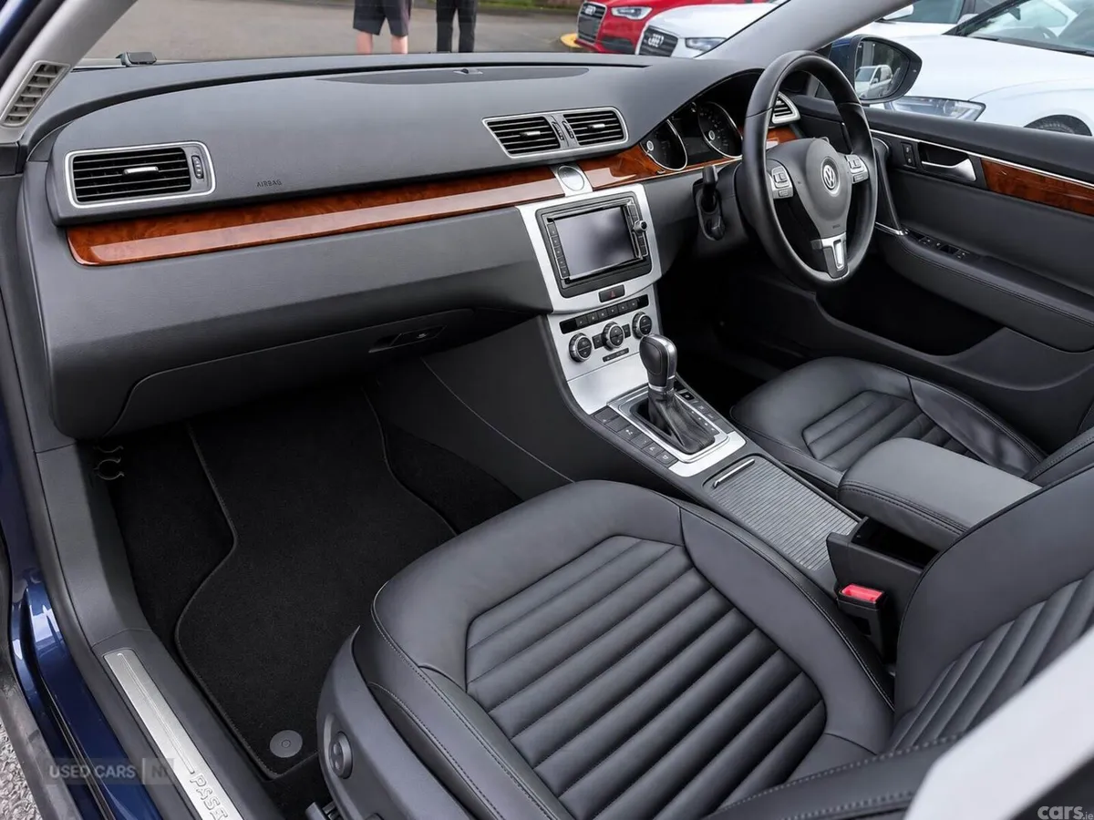 Volkswagen Passat , Petrol, 2014, Blue