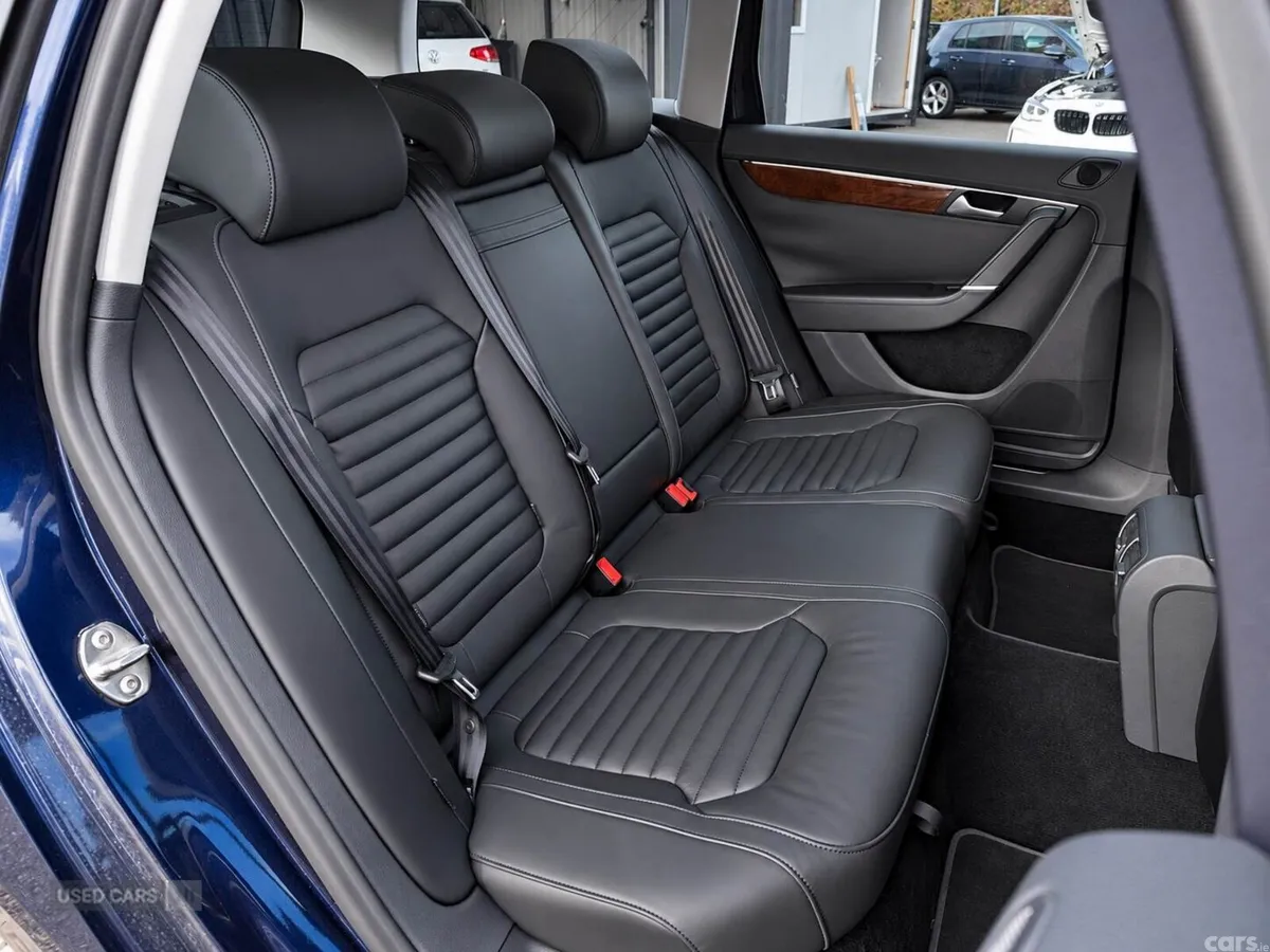 Volkswagen Passat , Petrol, 2014, Blue