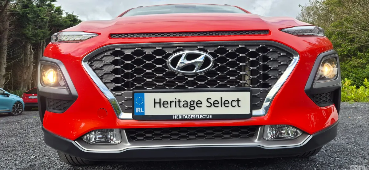 Hyundai KONA MPV, Petrol, 2020, Orange