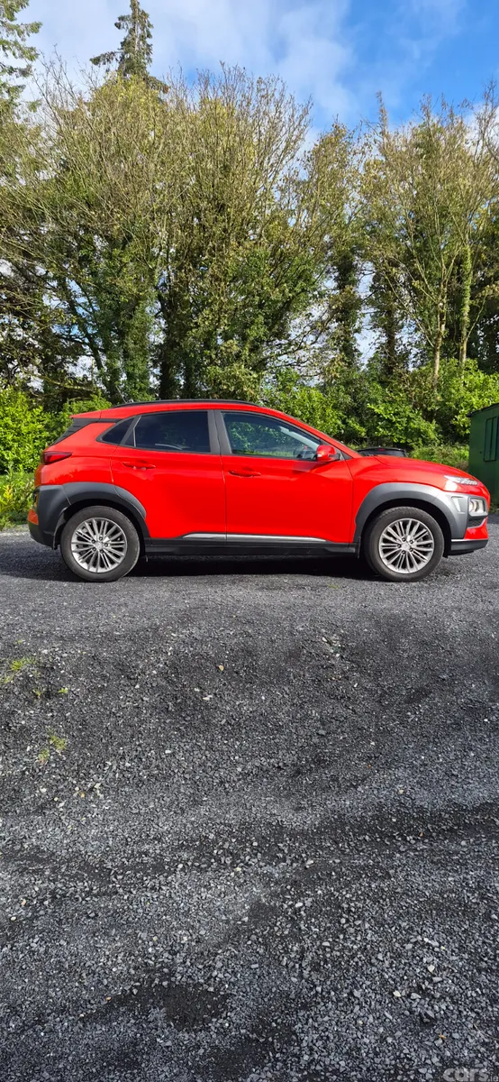 Hyundai KONA MPV, Petrol, 2020, Orange