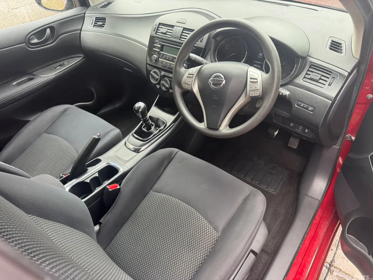 Nissan Pulsar Hatchback, Diesel, 2016, Red