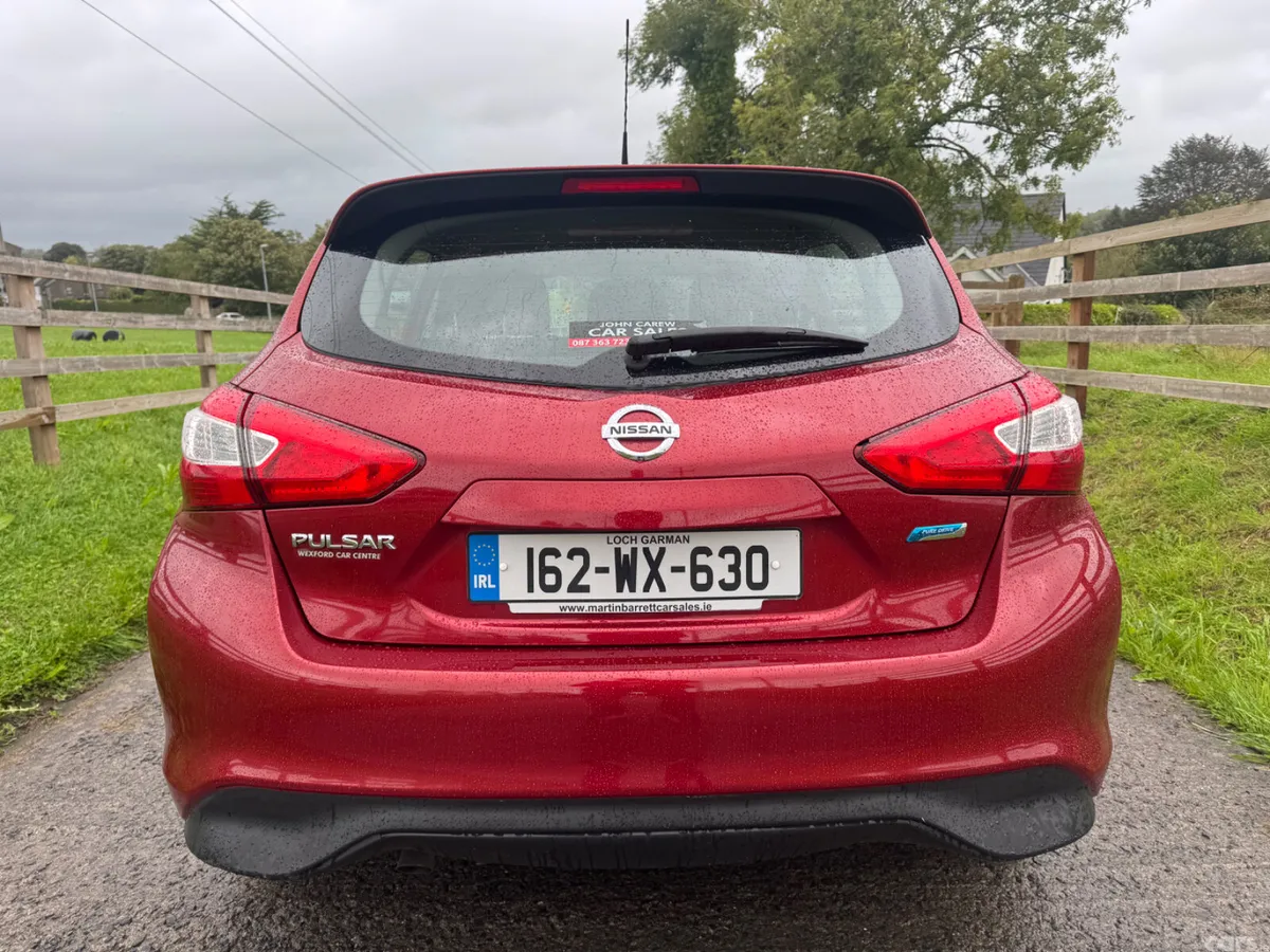 Nissan Pulsar Hatchback, Diesel, 2016, Red