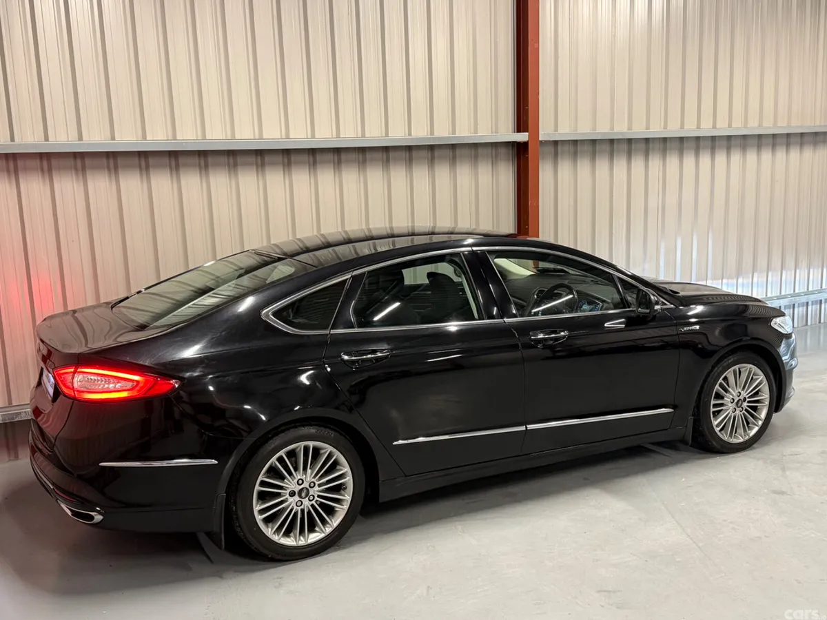 Ford Mondeo Saloon, Diesel, 2016, Black