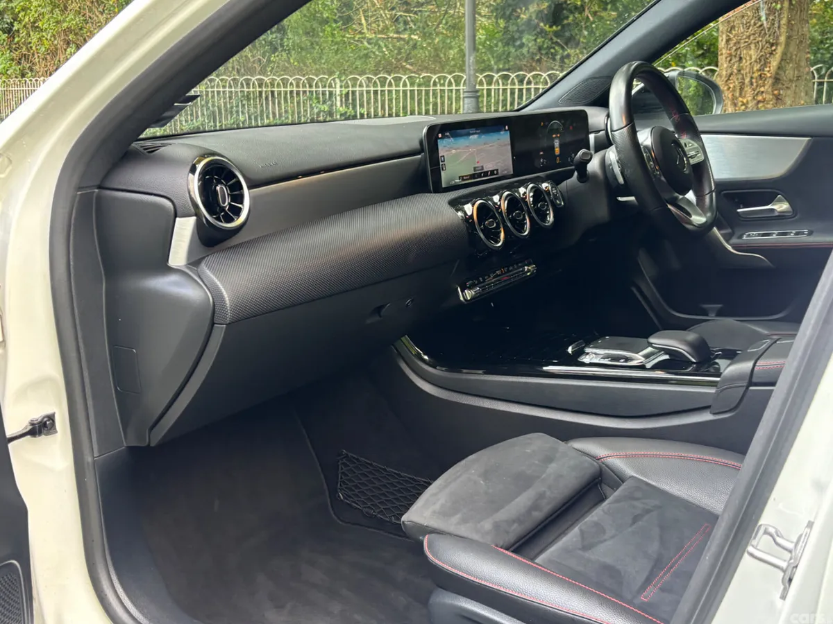 Mercedes-Benz A-Class Hatchback, Petrol, 2018, White