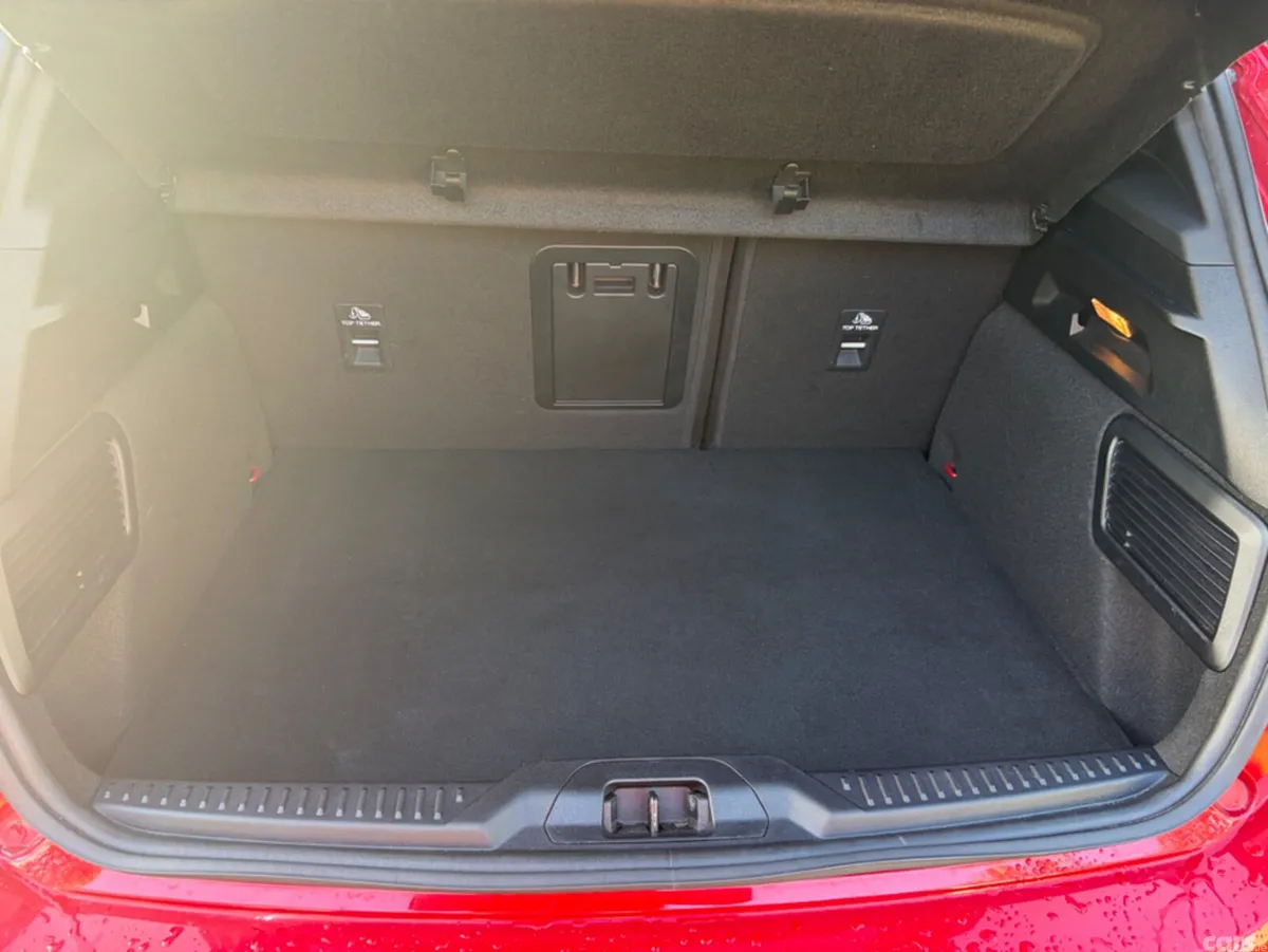 Ford Focus Hatchback, Petrol Hybrid, 2023, Red