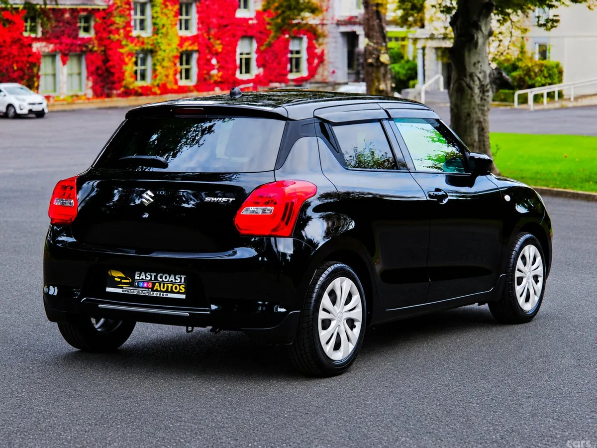 Suzuki Swift Hatchback, Petrol, 2021, Black