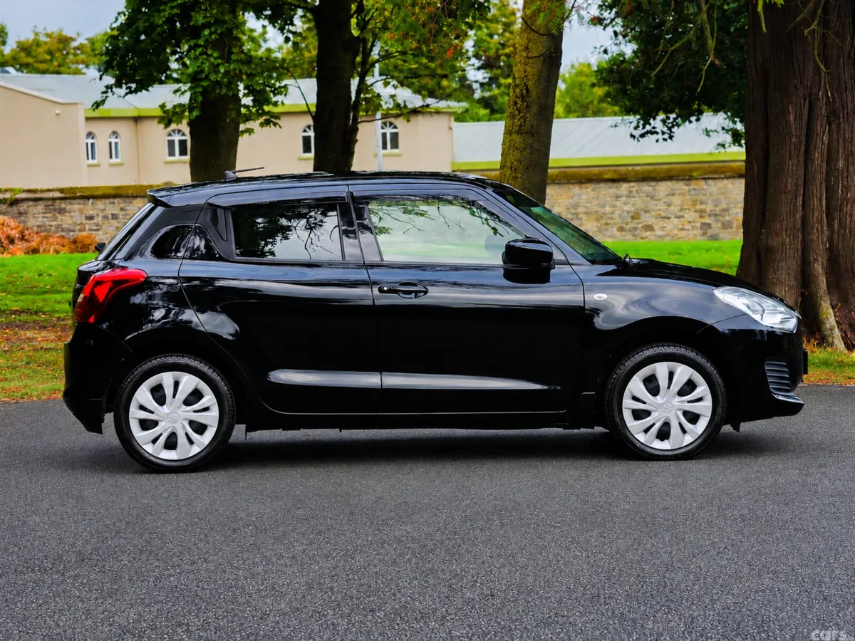 Suzuki Swift Hatchback, Petrol, 2021, Black