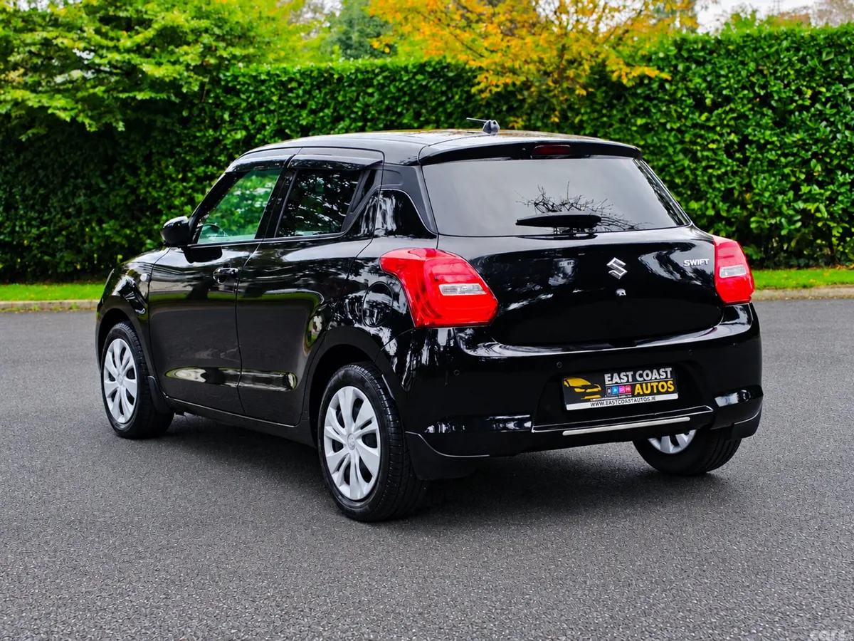 Suzuki Swift Hatchback, Petrol, 2021, Black