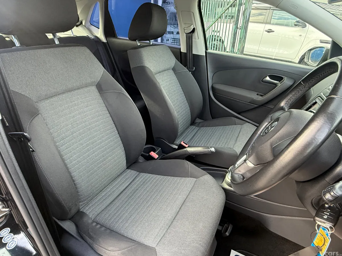 Volkswagen Polo Hatchback, Petrol, 2014, Black