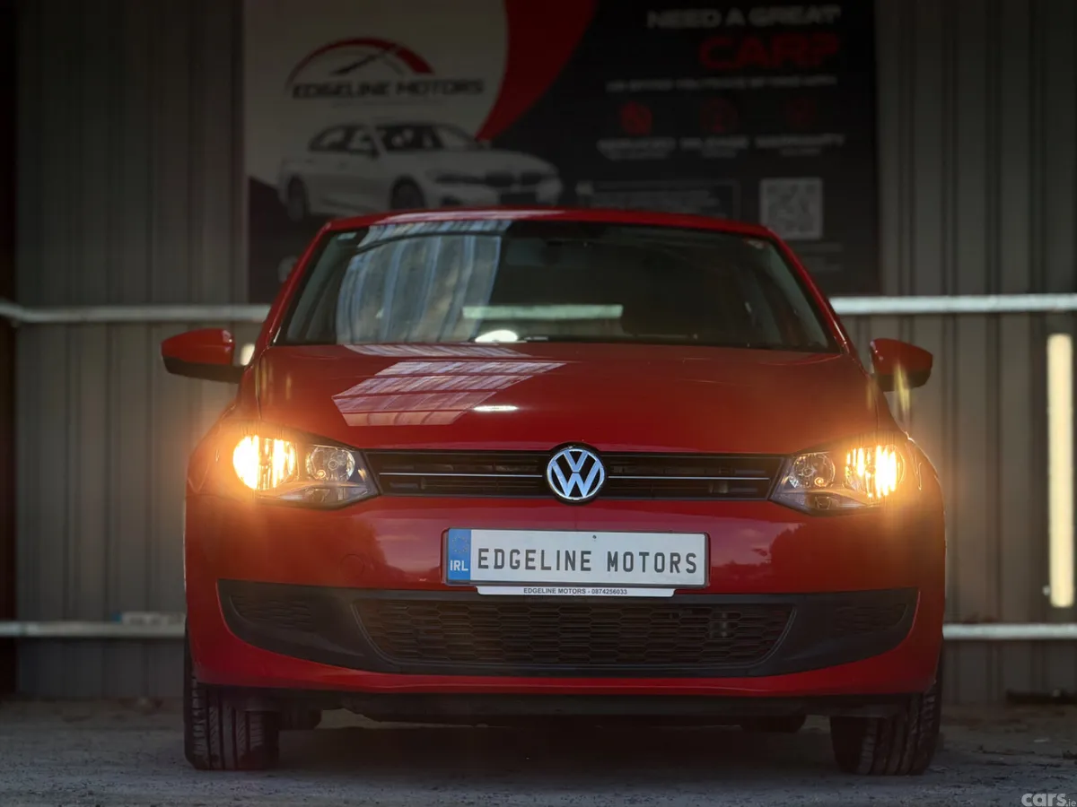 Volkswagen Polo Hatchback, Petrol, 2013, Red