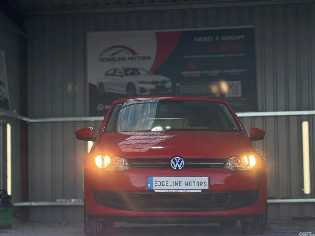 Volkswagen Polo Hatchback, Petrol, 2013, Red