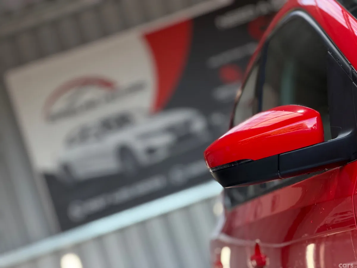 Volkswagen Polo Hatchback, Petrol, 2013, Red