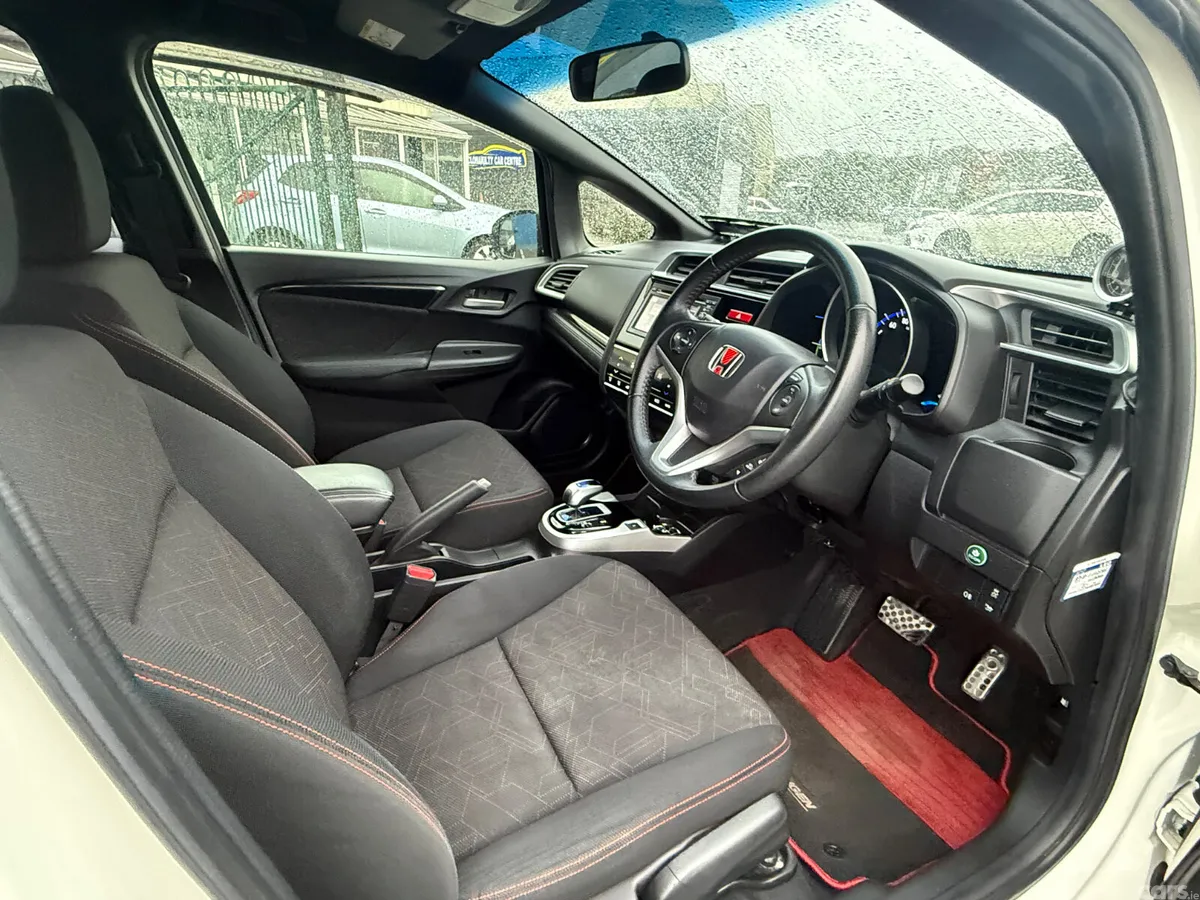 Honda Fit Hatchback, Petrol Hybrid, 2016, White