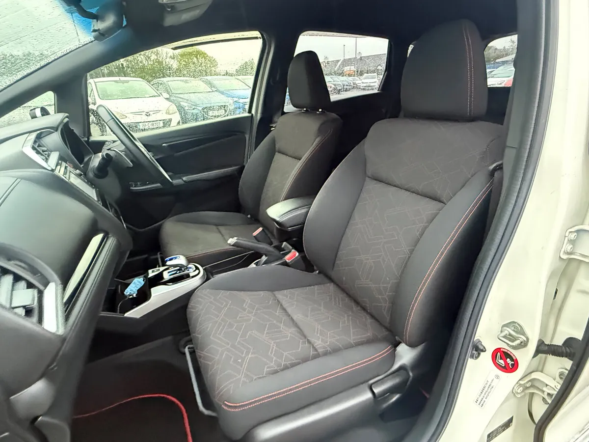 Honda Fit Hatchback, Petrol Hybrid, 2016, White