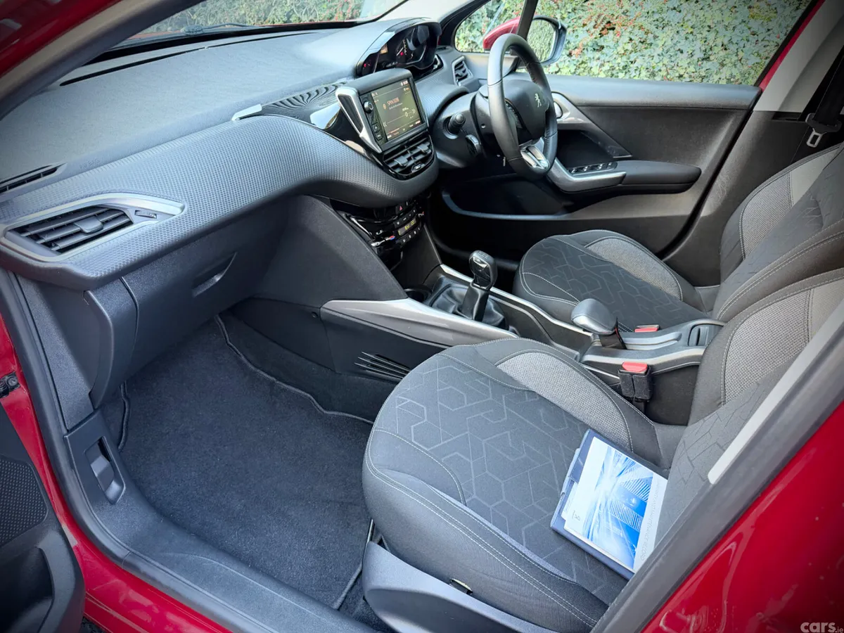 Peugeot 2008 Estate, Petrol, 2019, Red