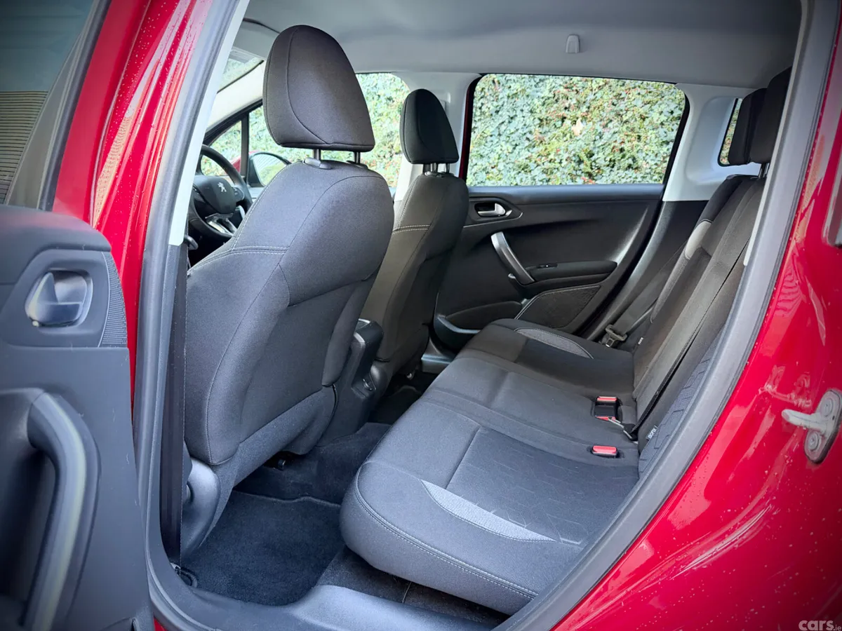 Peugeot 2008 Estate, Petrol, 2019, Red