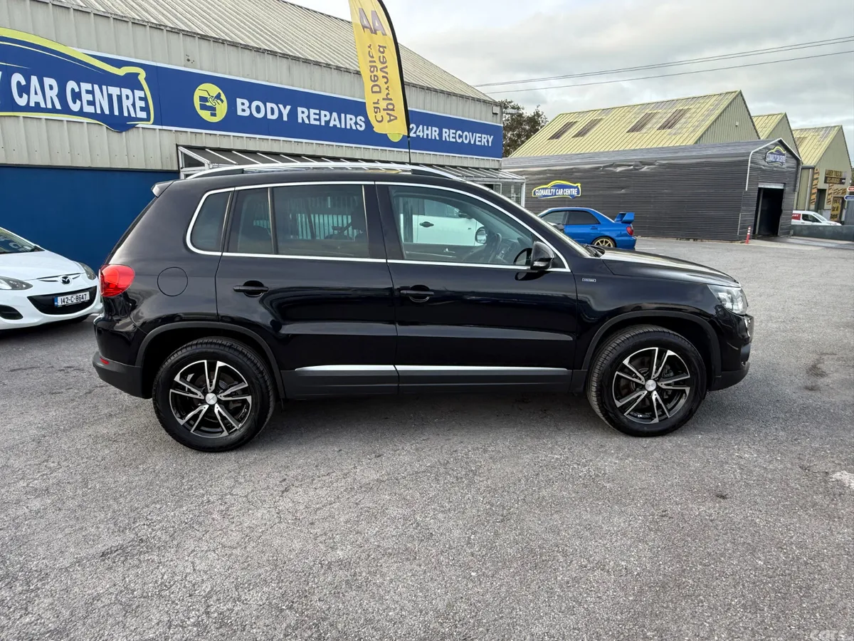Volkswagen Tiguan SUV, Petrol, 2015, Black