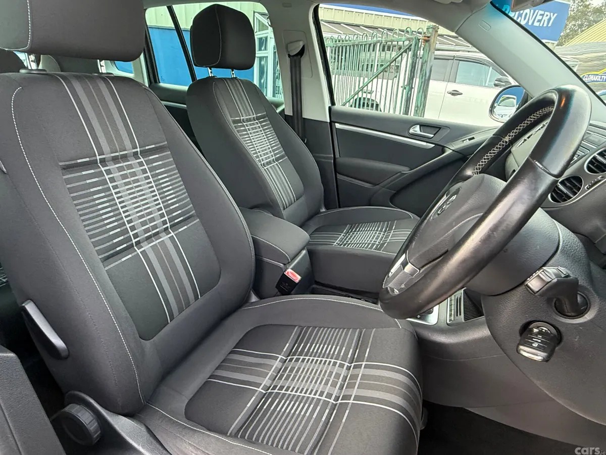 Volkswagen Tiguan SUV, Petrol, 2015, Black