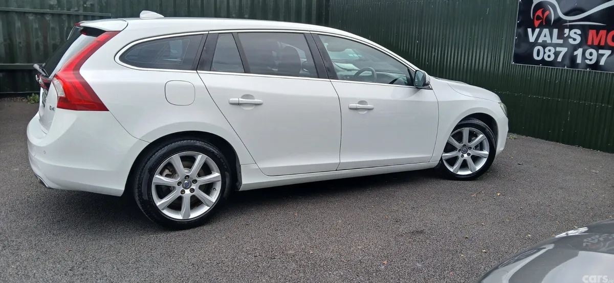 Volvo V60 Estate, Diesel, 2016, White
