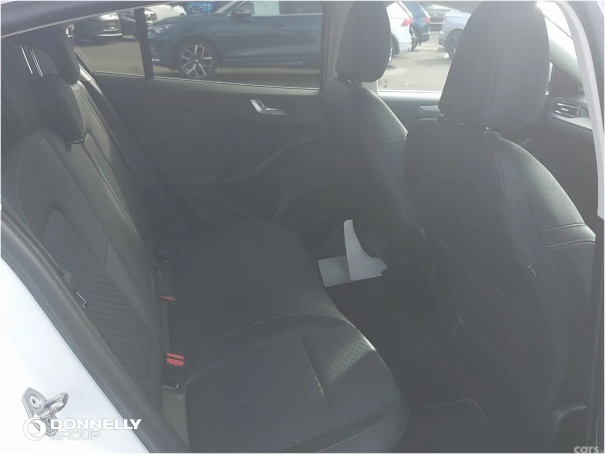 Ford Focus Hatchback, Diesel, 2021, White