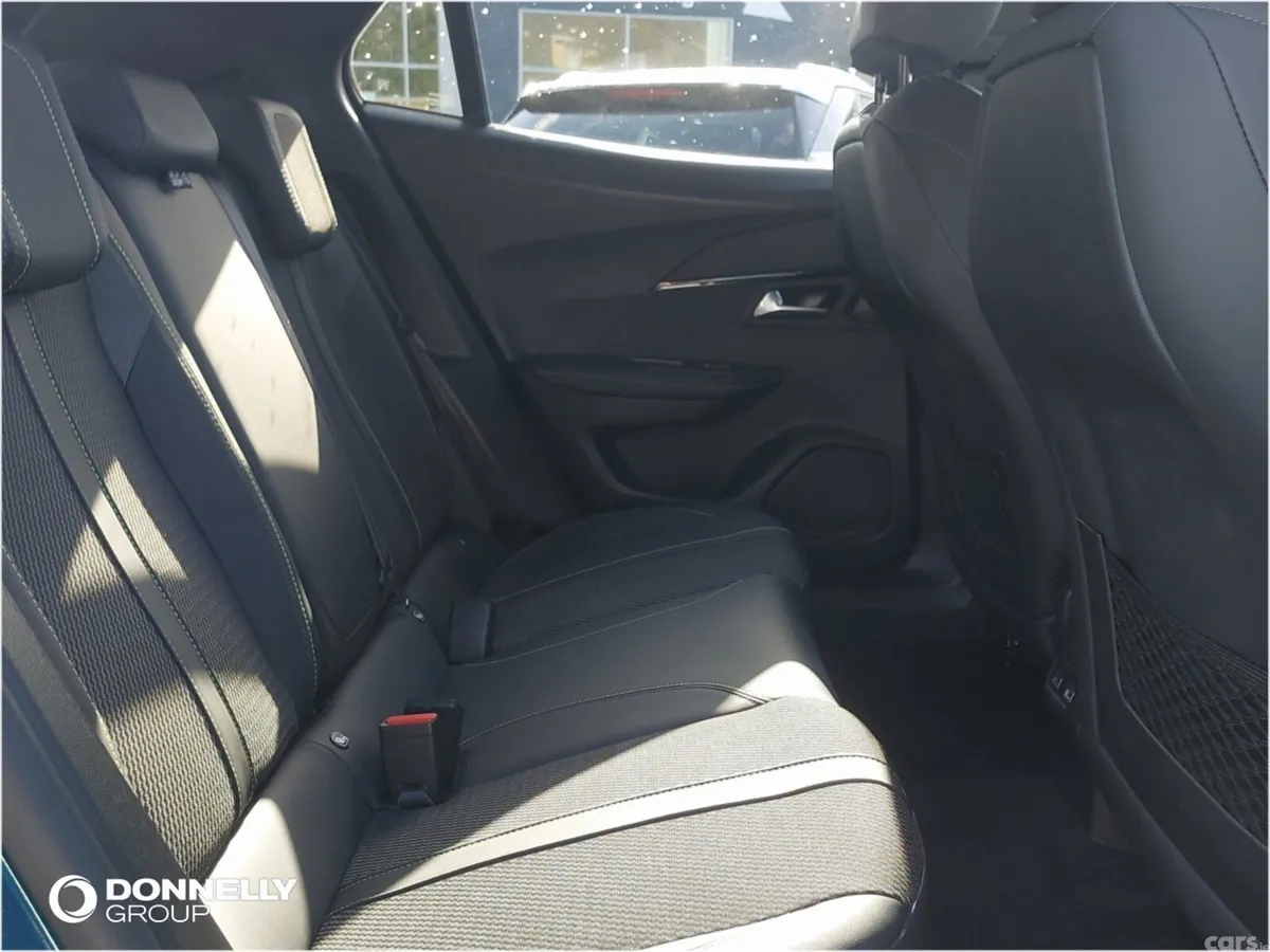 Peugeot 2008 Estate, Electric, 2025, Blue