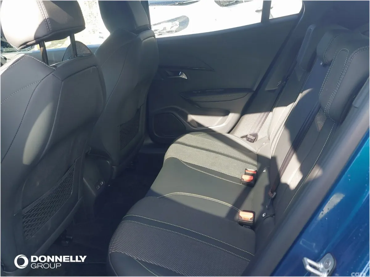 Peugeot 2008 Estate, Electric, 2025, Blue