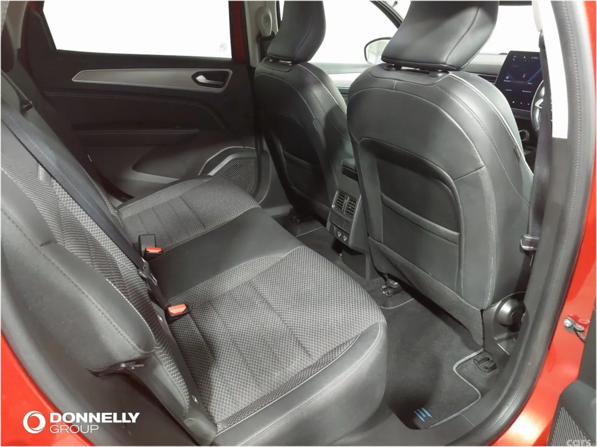Renault Arkana Estate, Petrol Hybrid, 2022, Red