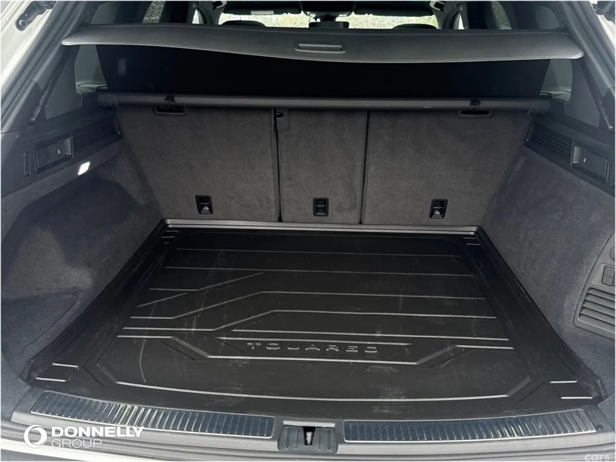 Volkswagen Touareg , Diesel, 2023, White