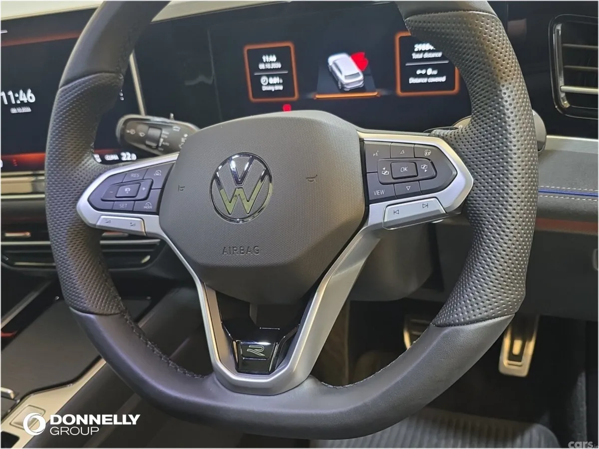 Volkswagen Passat Estate, Petrol Hybrid, 2024, White