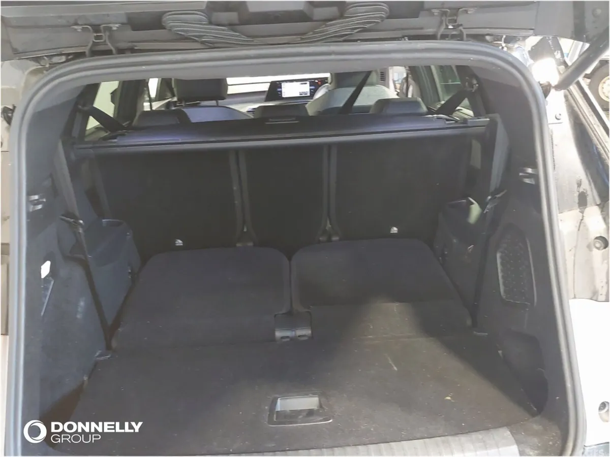 Peugeot 5008 SUV, Electric, 2025, Grey