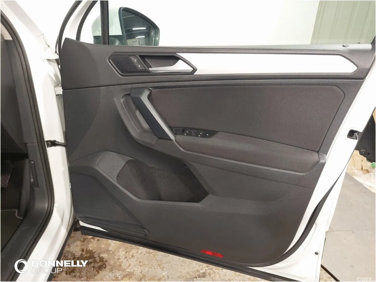 Volkswagen Tiguan Estate, Petrol, 2018, White