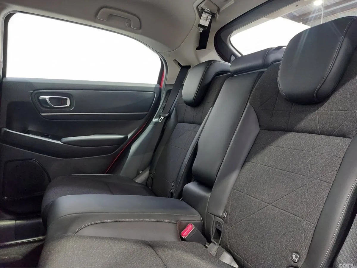 Honda HR-V Hatchback, Petrol Hybrid, 2023, Red