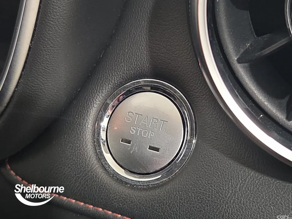 MG HS Hatchback, Petrol, 2023, Red