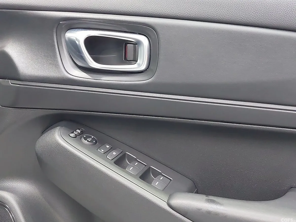 Honda HR-V Hatchback, Petrol Hybrid, 2023, Red