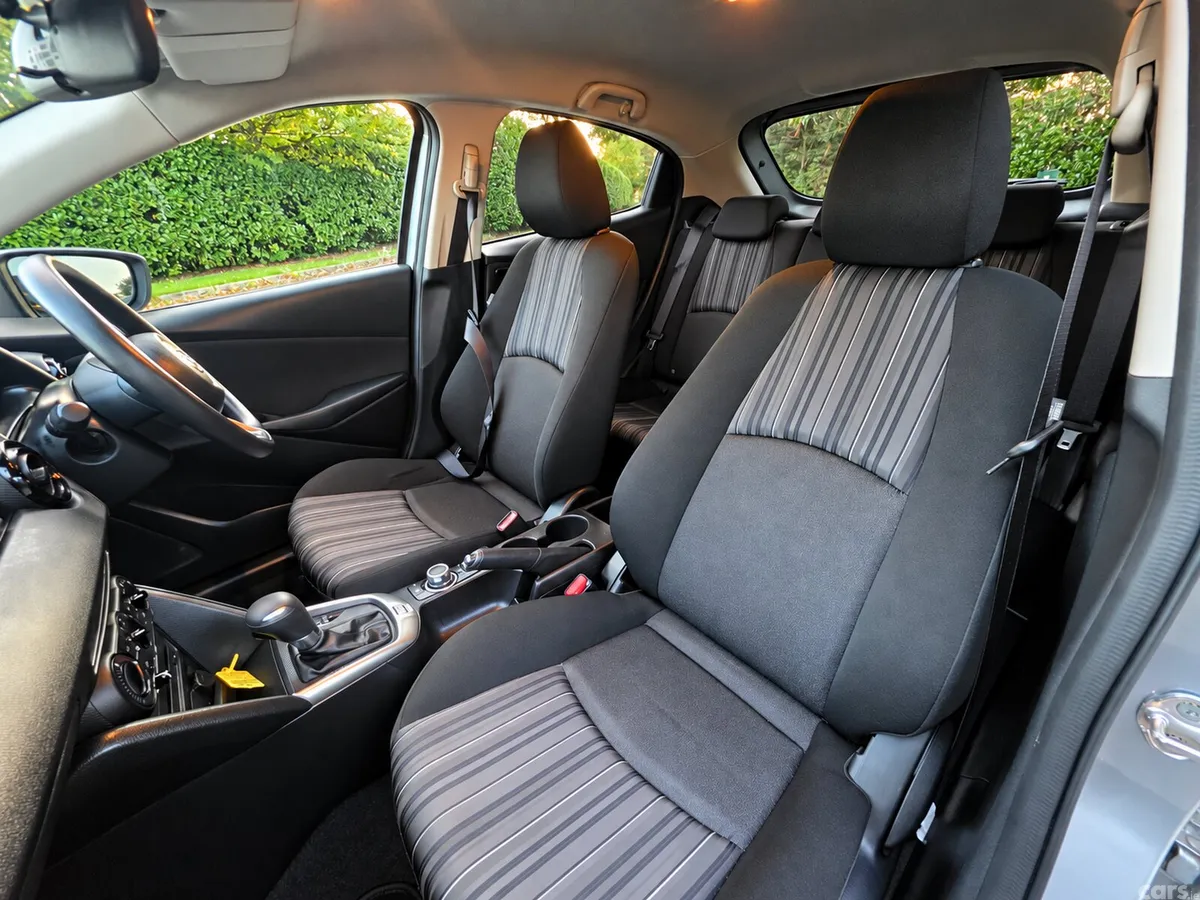 Mazda Mazda2 Hatchback, Petrol, 2021, Silver
