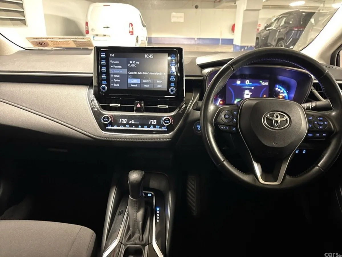 Toyota Corolla Saloon, Petrol Hybrid, 2020, Grey