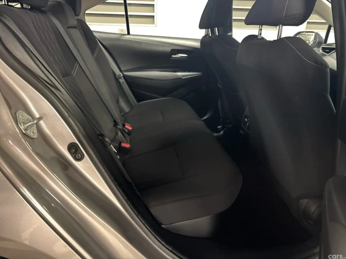 Toyota Corolla Saloon, Petrol Hybrid, 2020, Grey