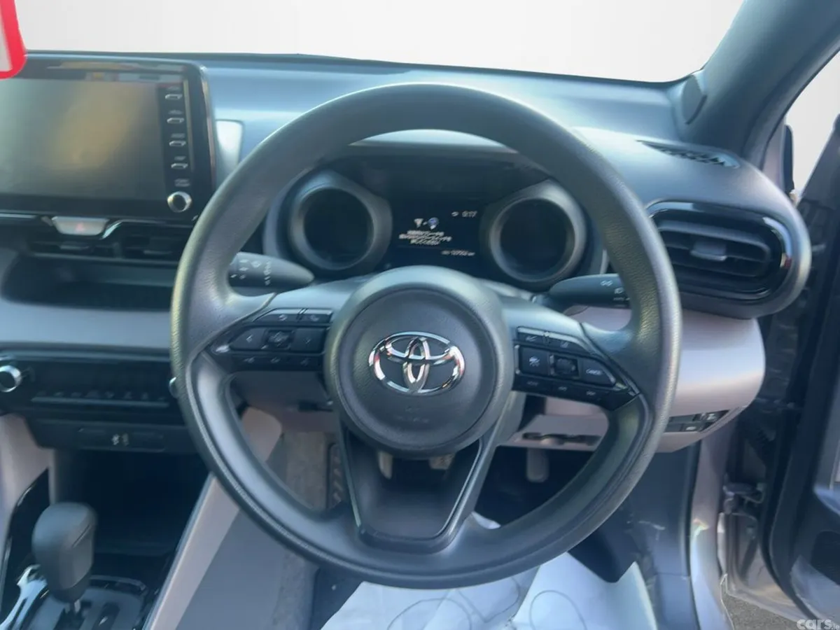 Toyota Yaris Hatchback, Petrol Hybrid, 2021, Brown