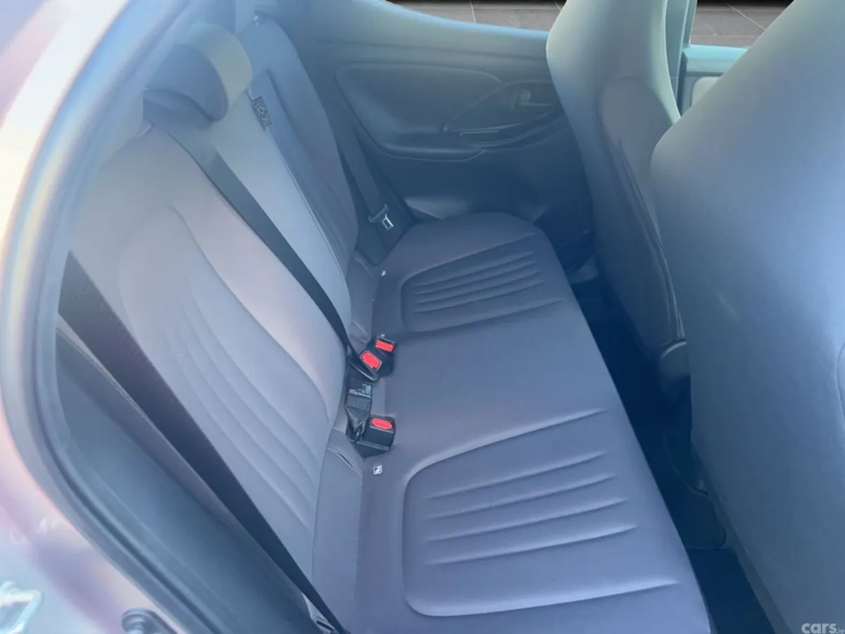 Toyota Yaris Hatchback, Petrol Hybrid, 2021, Brown