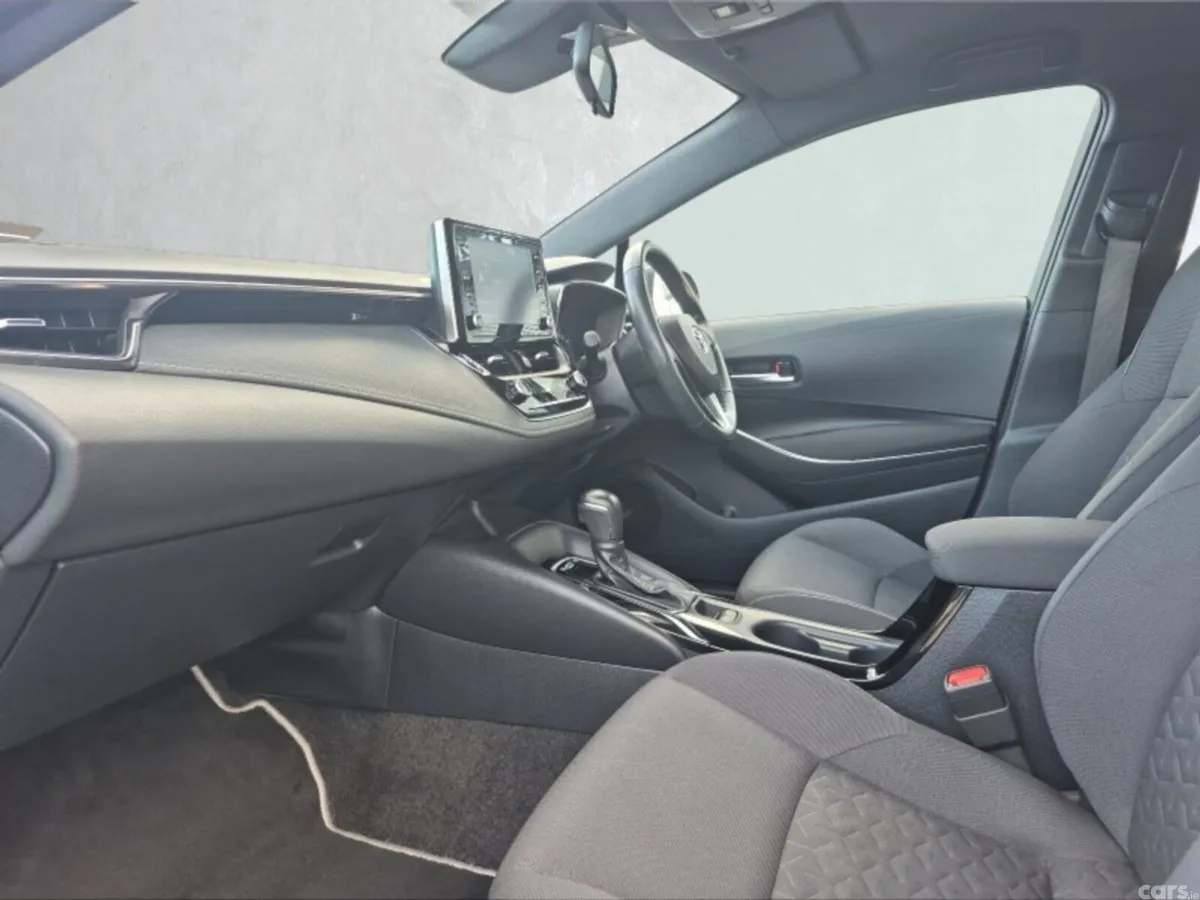 Toyota Corolla Hatchback, Petrol Hybrid, 2023, Green