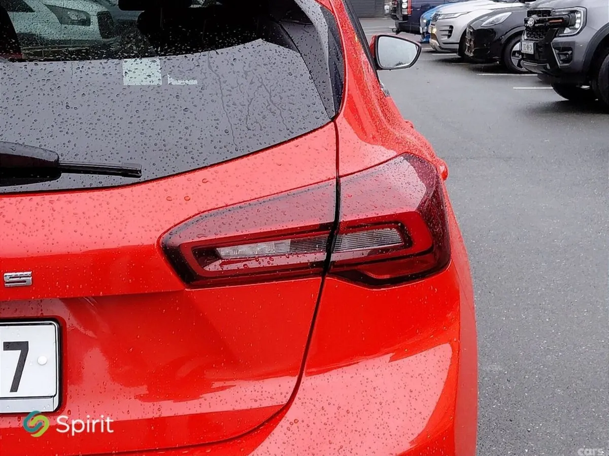 Ford Focus Hatchback, Petrol, 2024, Red