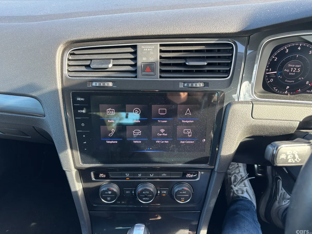 Volkswagen Golf Hatchback, Petrol, 2018, Black