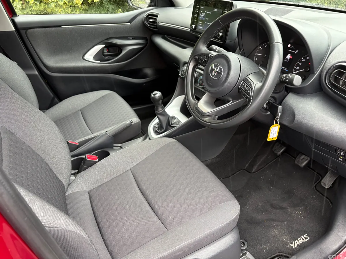 Toyota Yaris Hatchback, Petrol, 2021, Red